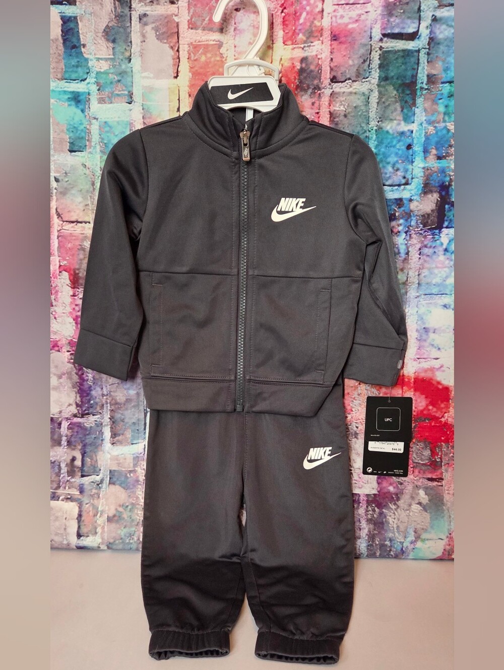 Nike 2Pc Tracksuit with Zip Up Jacket NWT - Picture 12 of 12